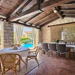 Beauty בית נופש *